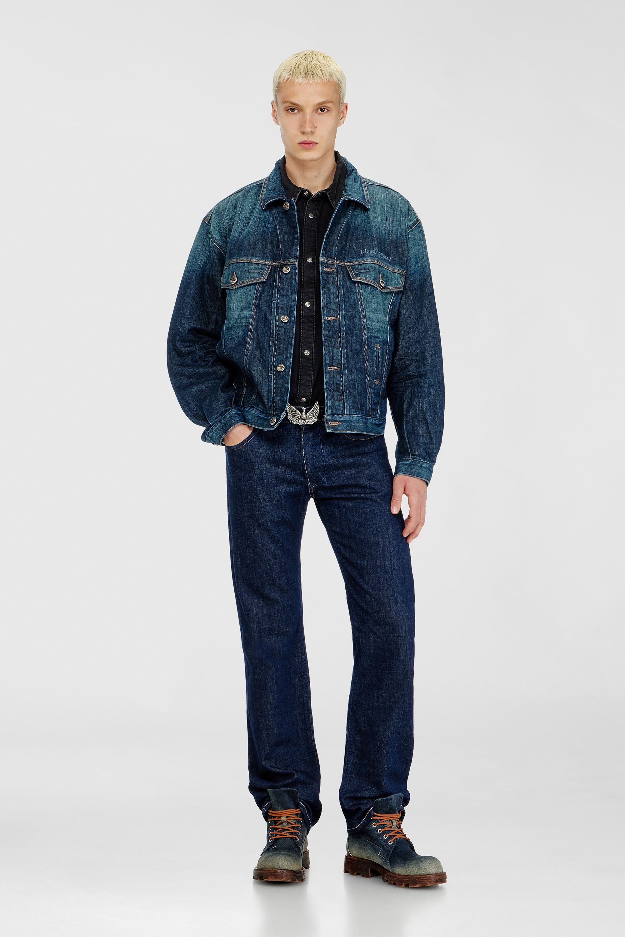 Trucker jacket in selvedge denim